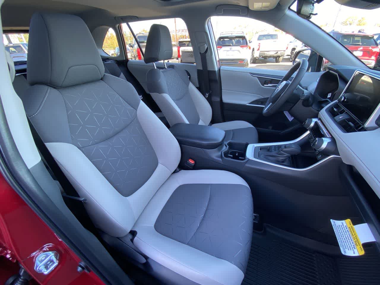 Thumbnail: 2025 Toyota RAV4 - 24