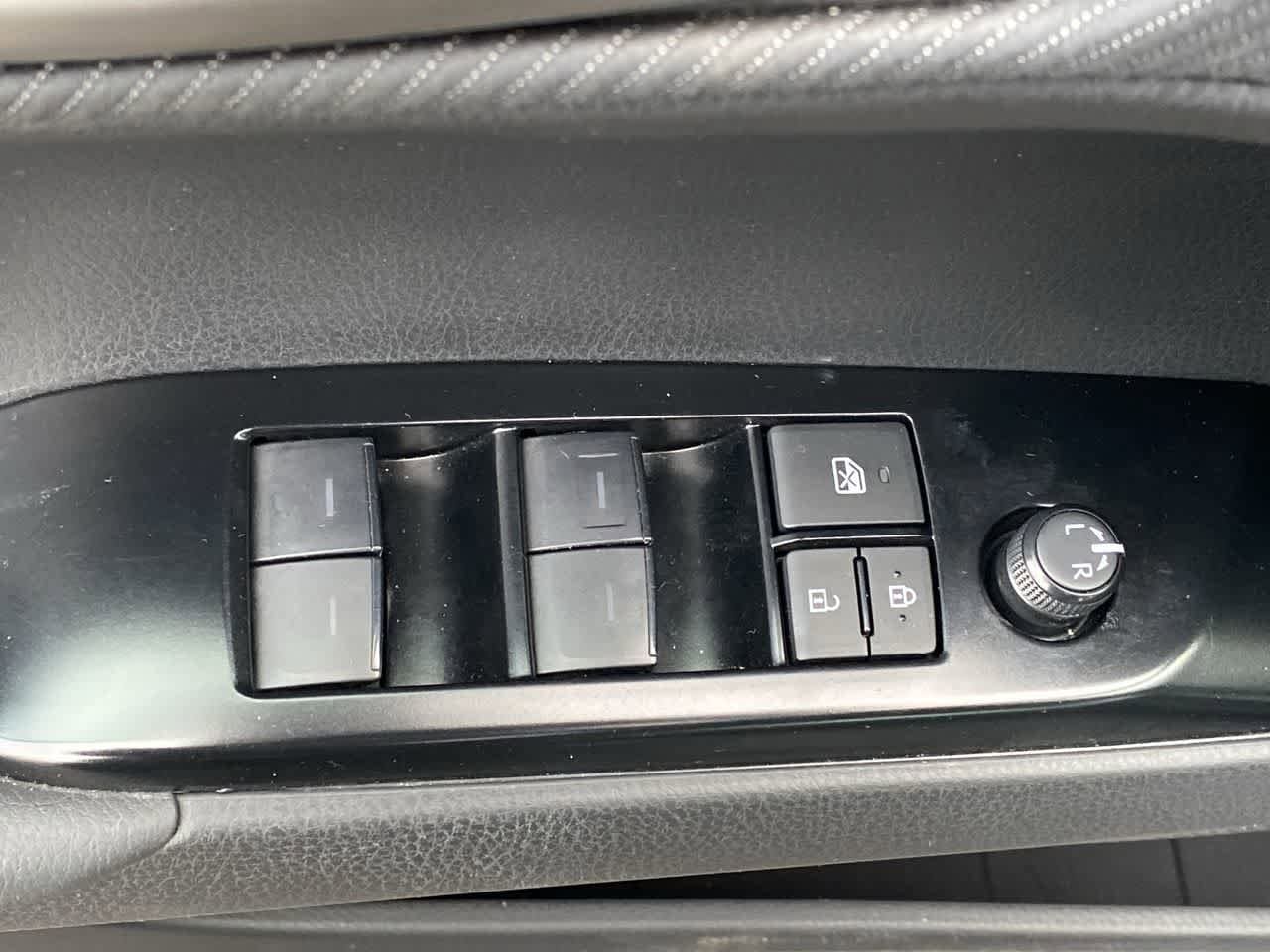 Thumbnail: 2025 Toyota Camry - 13