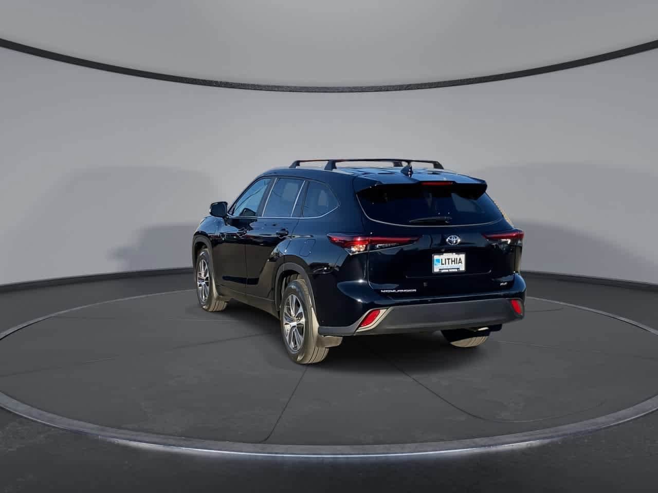 Thumbnail: 2024 Toyota Highlander - 7