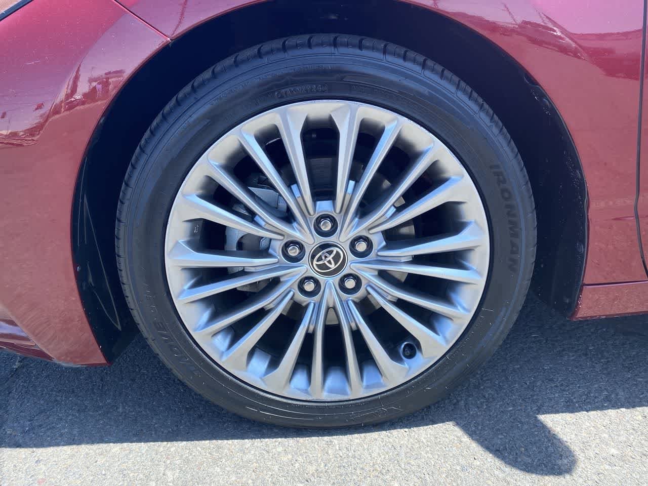 2022 Toyota Avalon Limited 10