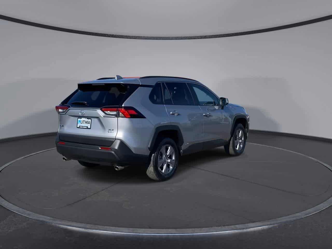 Thumbnail: 2025 Toyota RAV4 - 8