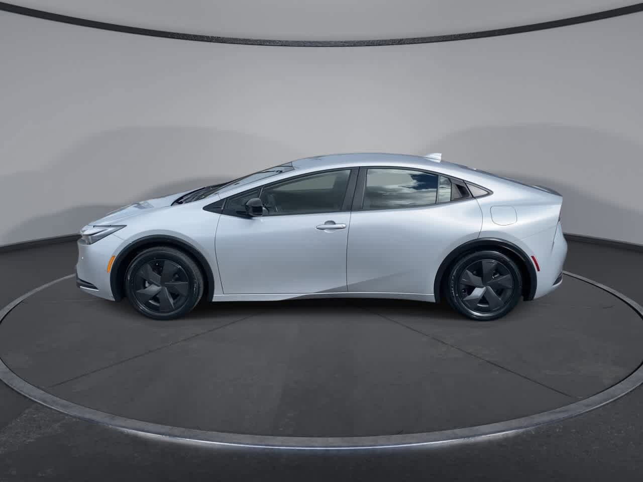 Thumbnail: 2024 Toyota Prius - 5