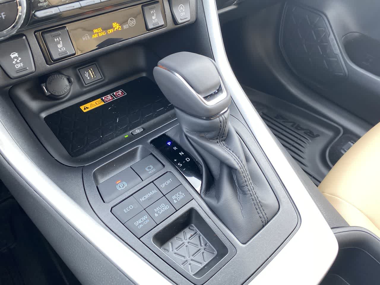 Thumbnail: 2025 Toyota RAV4 - 19