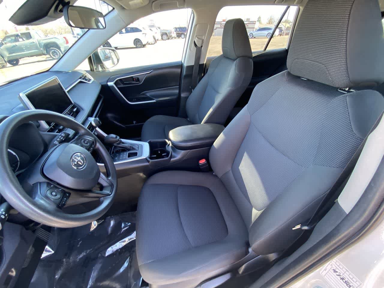 Thumbnail: 2024 Toyota RAV4 - 11