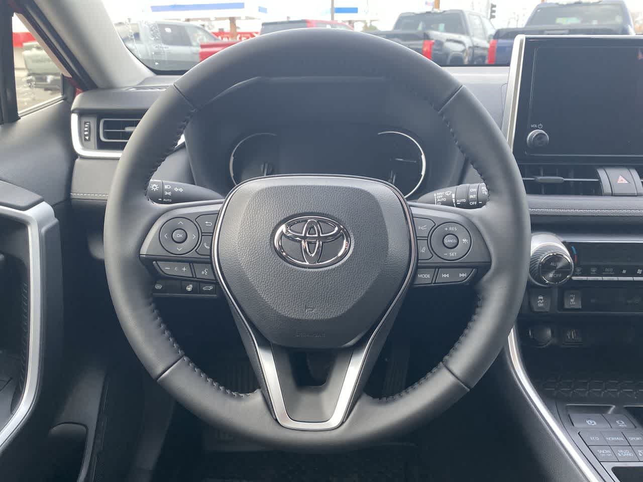 Thumbnail: 2025 Toyota RAV4 - 14