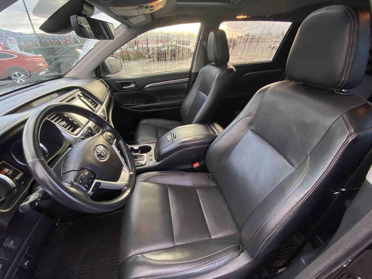 Thumbnail: 2018 Toyota Highlander - 11