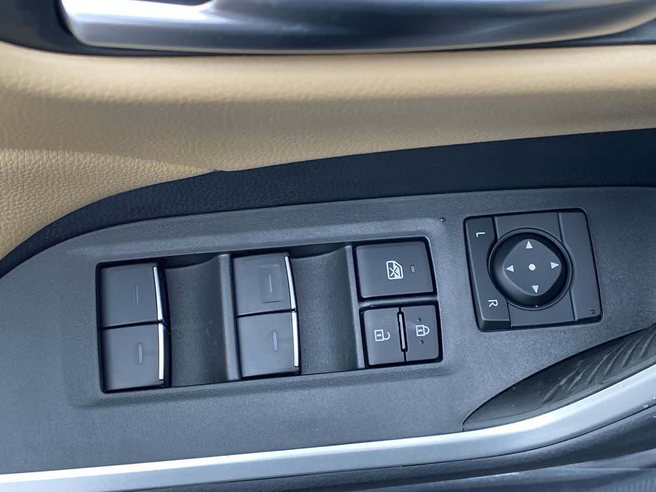 Thumbnail: 2025 Toyota RAV4 - 13