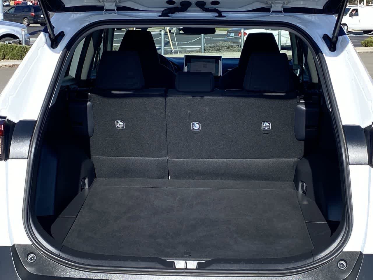 Thumbnail: 2025 Toyota RAV4 - 22