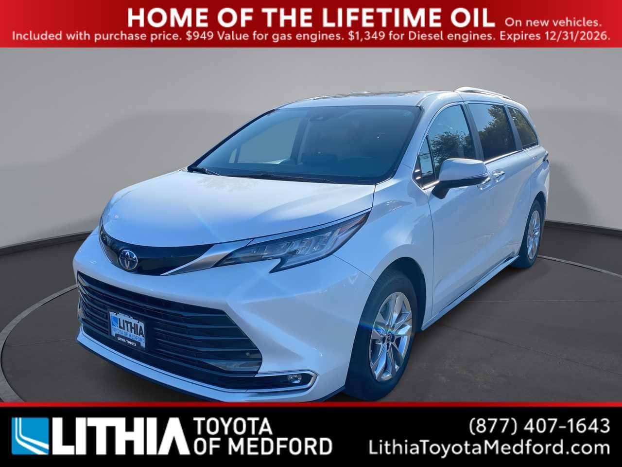2024 Toyota Sienna Van Passenger Van 