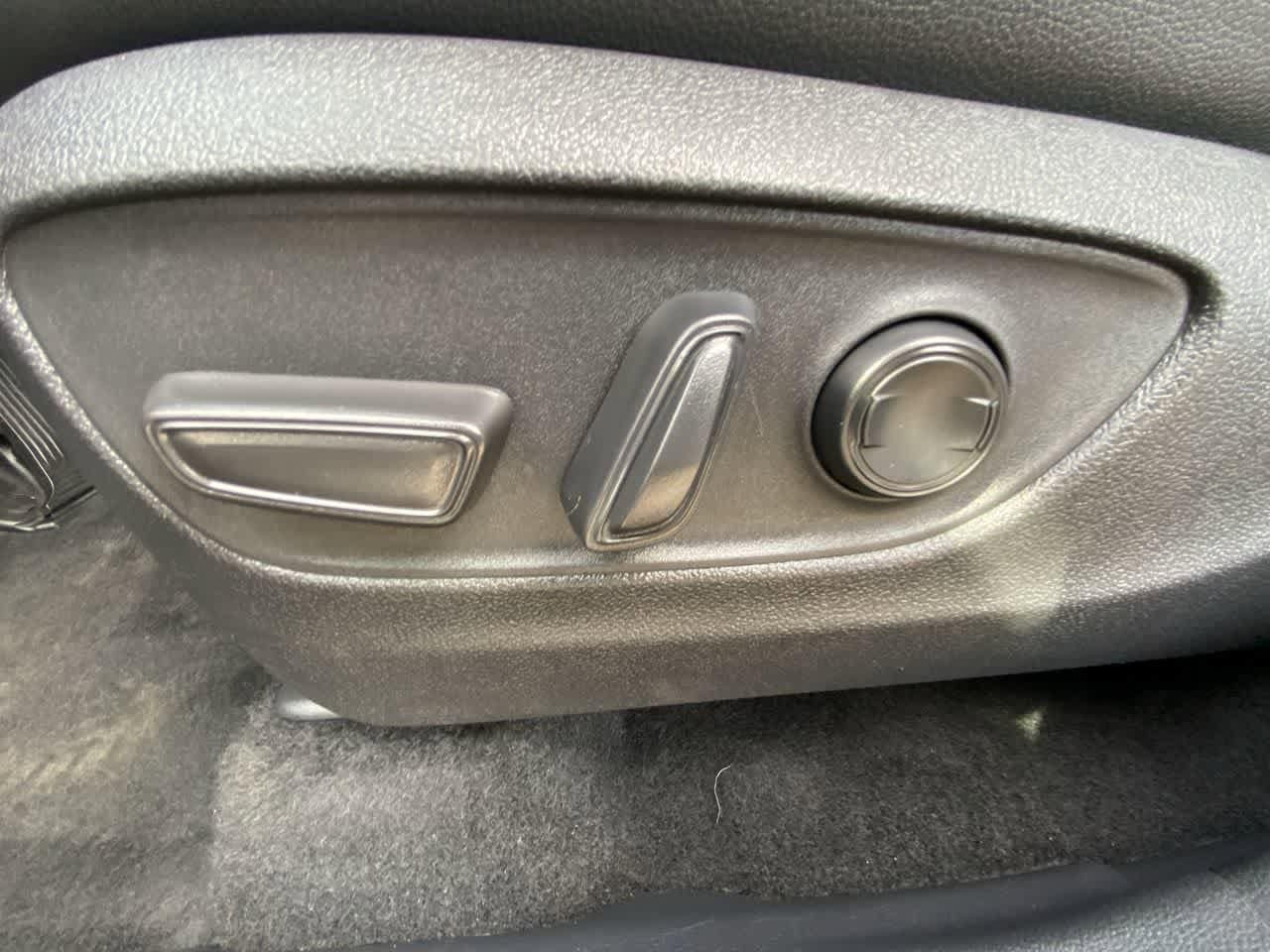 Thumbnail: 2025 Toyota Grand Highlander - 12