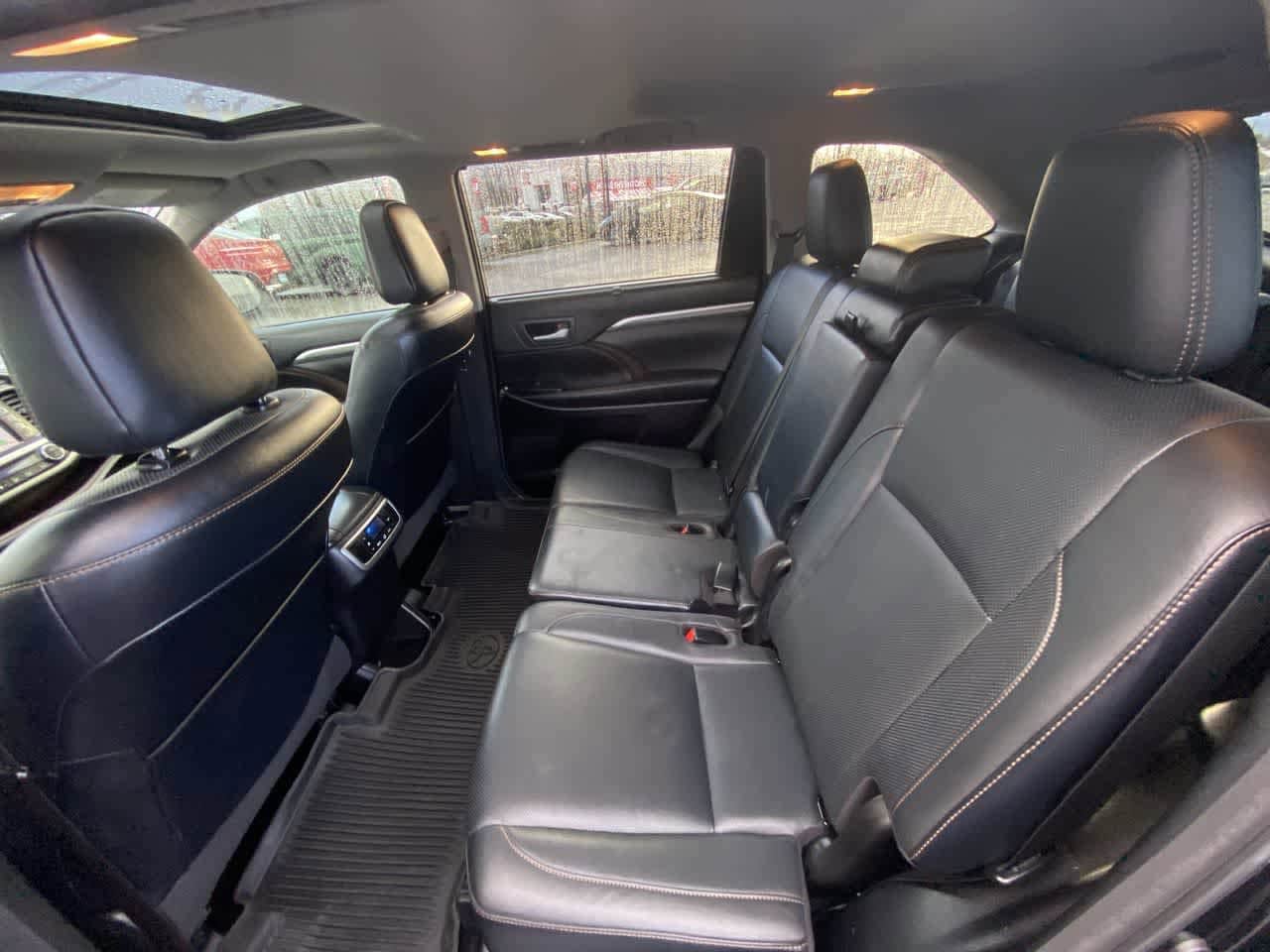 Thumbnail: 2018 Toyota Highlander - 23