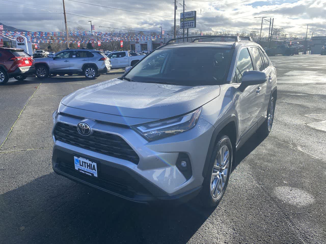 2025 Toyota RAV4 XLE Premium's photo