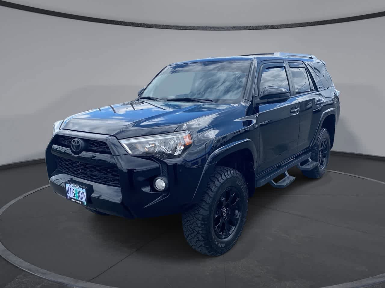 Thumbnail: 2018 Toyota 4Runner - 1