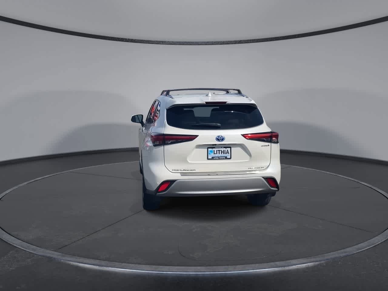 Thumbnail: 2020 Toyota Highlander - 8