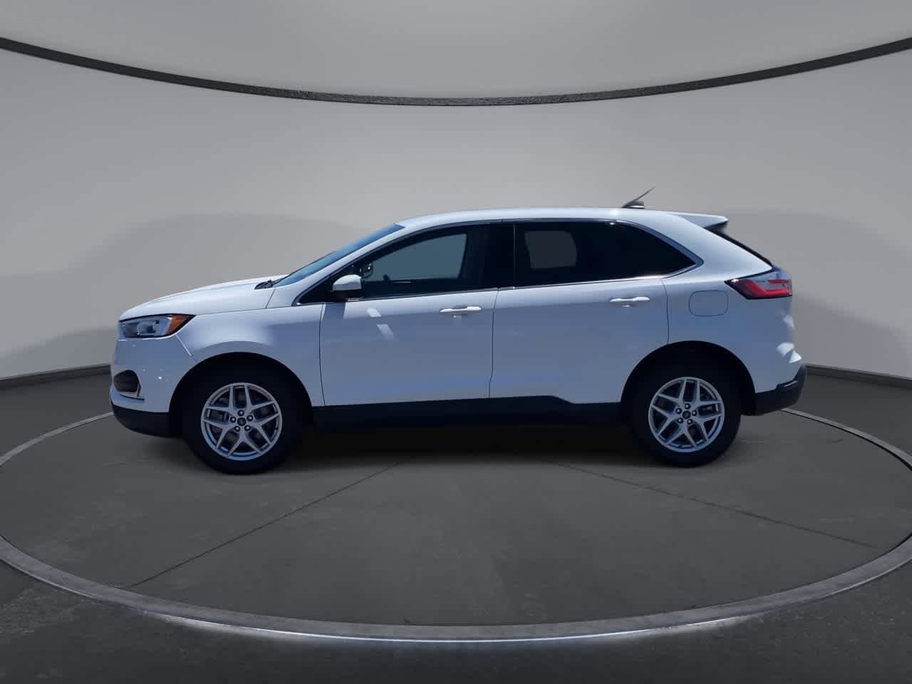 Thumbnail: 2021 Ford Edge - 5
