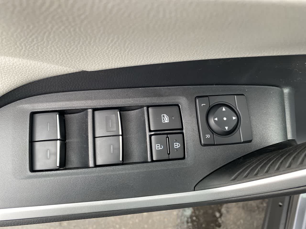 Thumbnail: 2025 Toyota RAV4 - 13