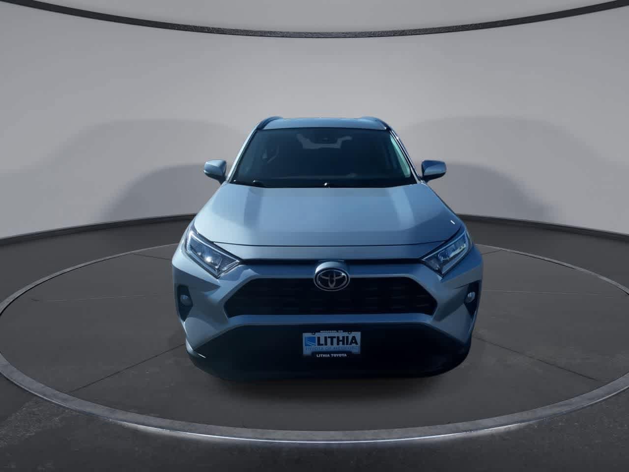 2021 Toyota RAV4 XLE 3