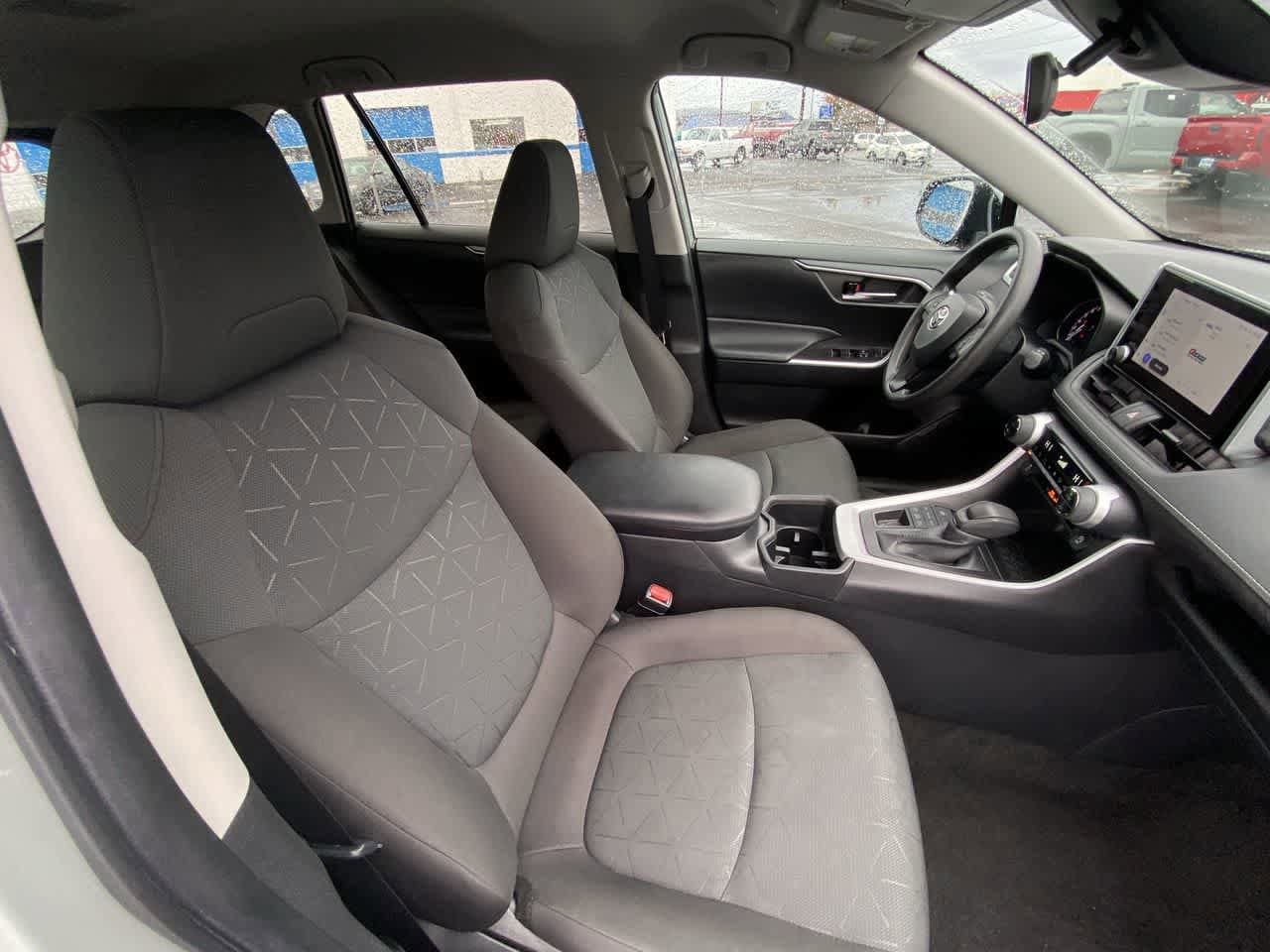 Thumbnail: 2023 Toyota RAV4 - 23