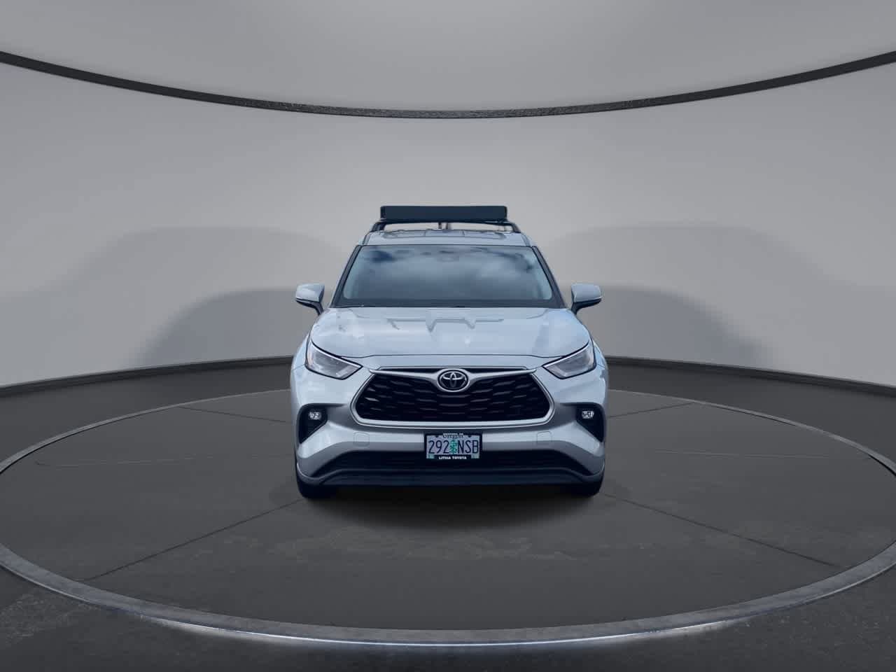 Thumbnail: 2022 Toyota Highlander - 4