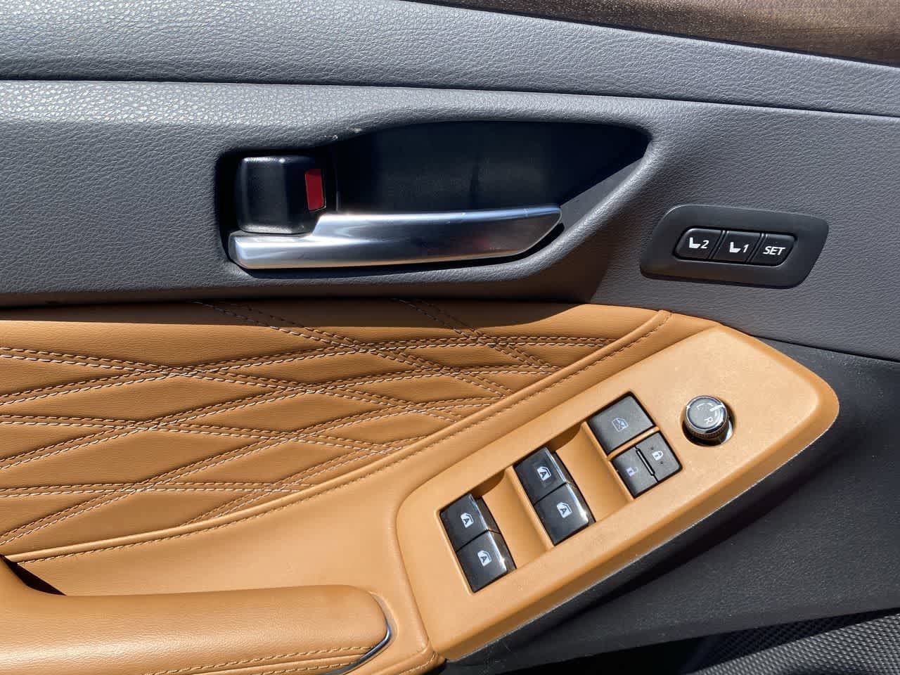 2022 Toyota Avalon Limited 13