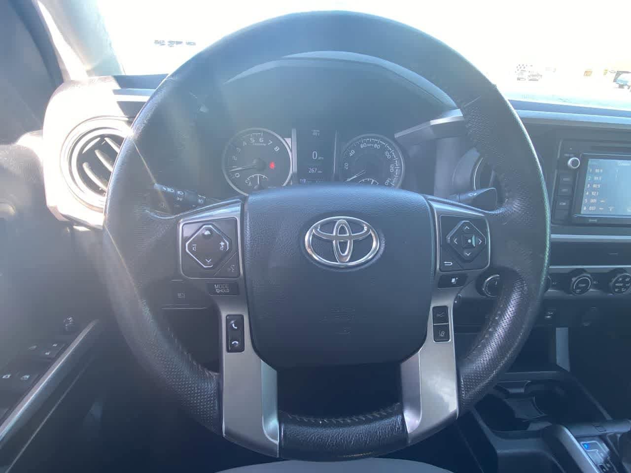 Thumbnail: 2019 Toyota Tacoma - 14