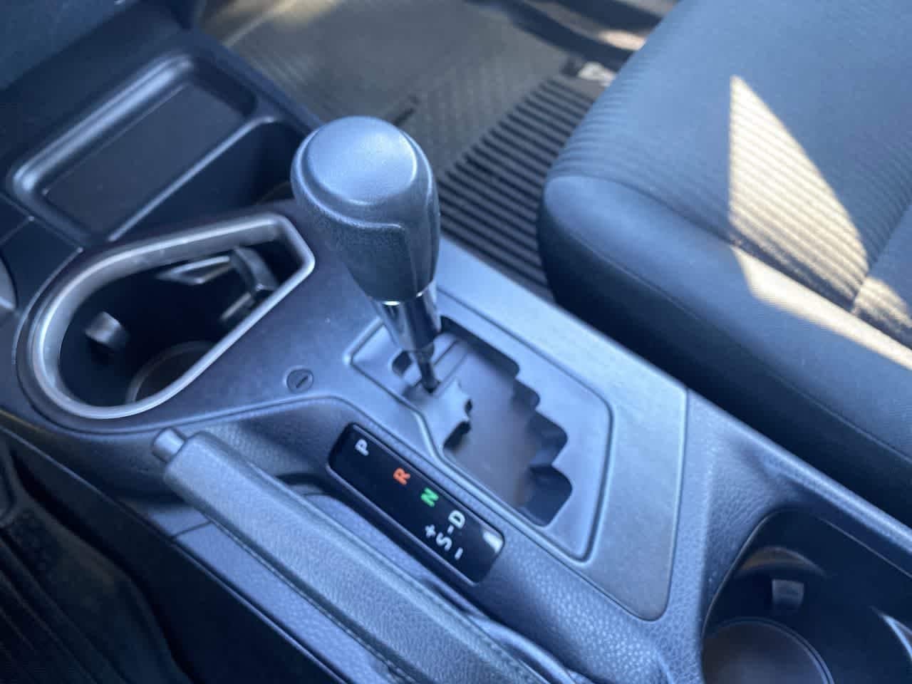 Thumbnail: 2016 Toyota RAV4 - 19