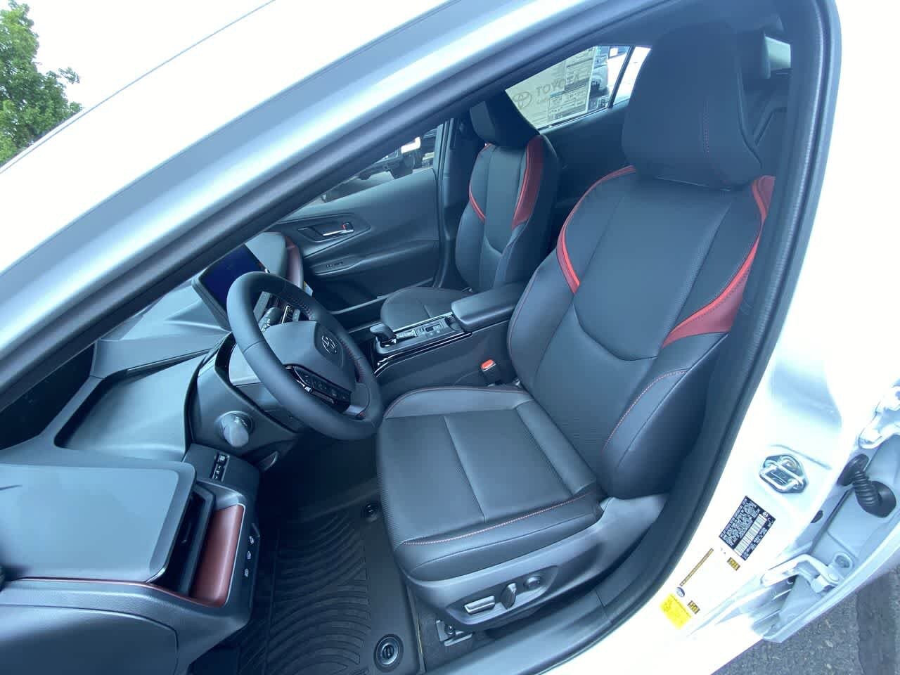 Thumbnail: 2024 Toyota Prius Prime - 11