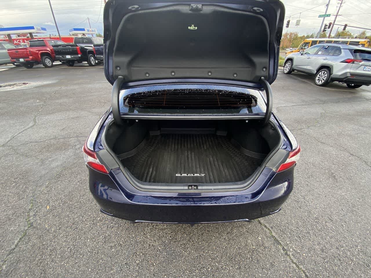 Thumbnail: 2021 Toyota Camry - 23