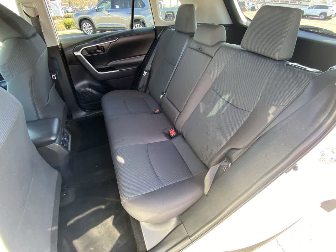 Thumbnail: 2025 Toyota RAV4 - 21