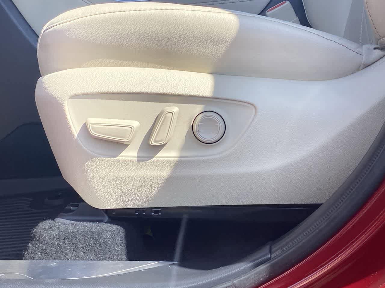 Thumbnail: 2021 Toyota Highlander - 12