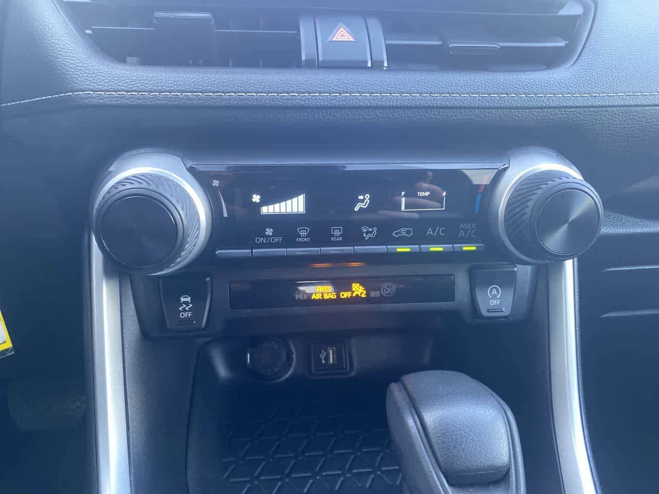 Thumbnail: 2024 Toyota RAV4 - 18