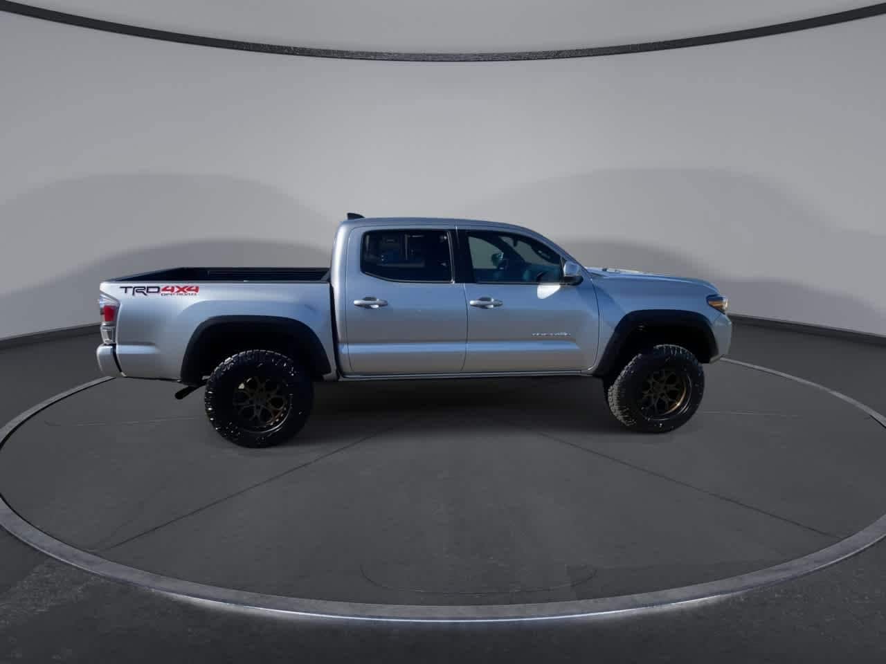 Thumbnail: 2022 Toyota Tacoma - 9