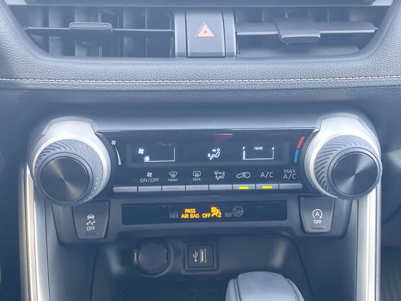 Thumbnail: 2025 Toyota RAV4 - 18