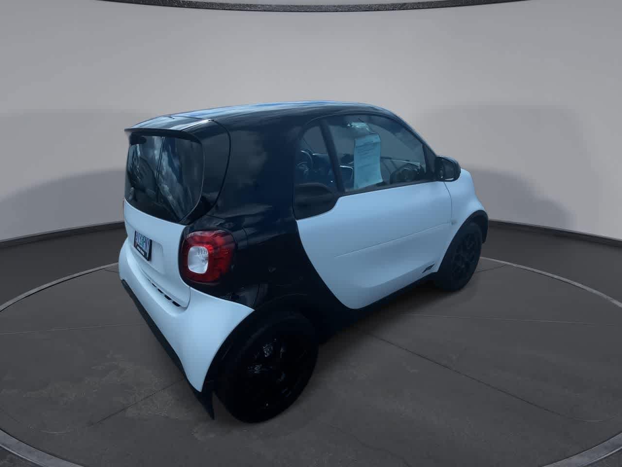 2018 smart fortwo  8