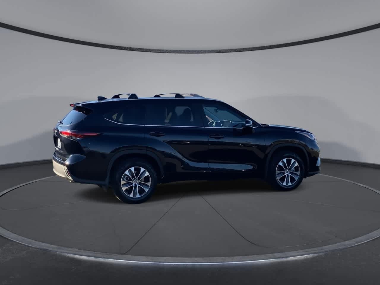 Thumbnail: 2024 Toyota Highlander - 9