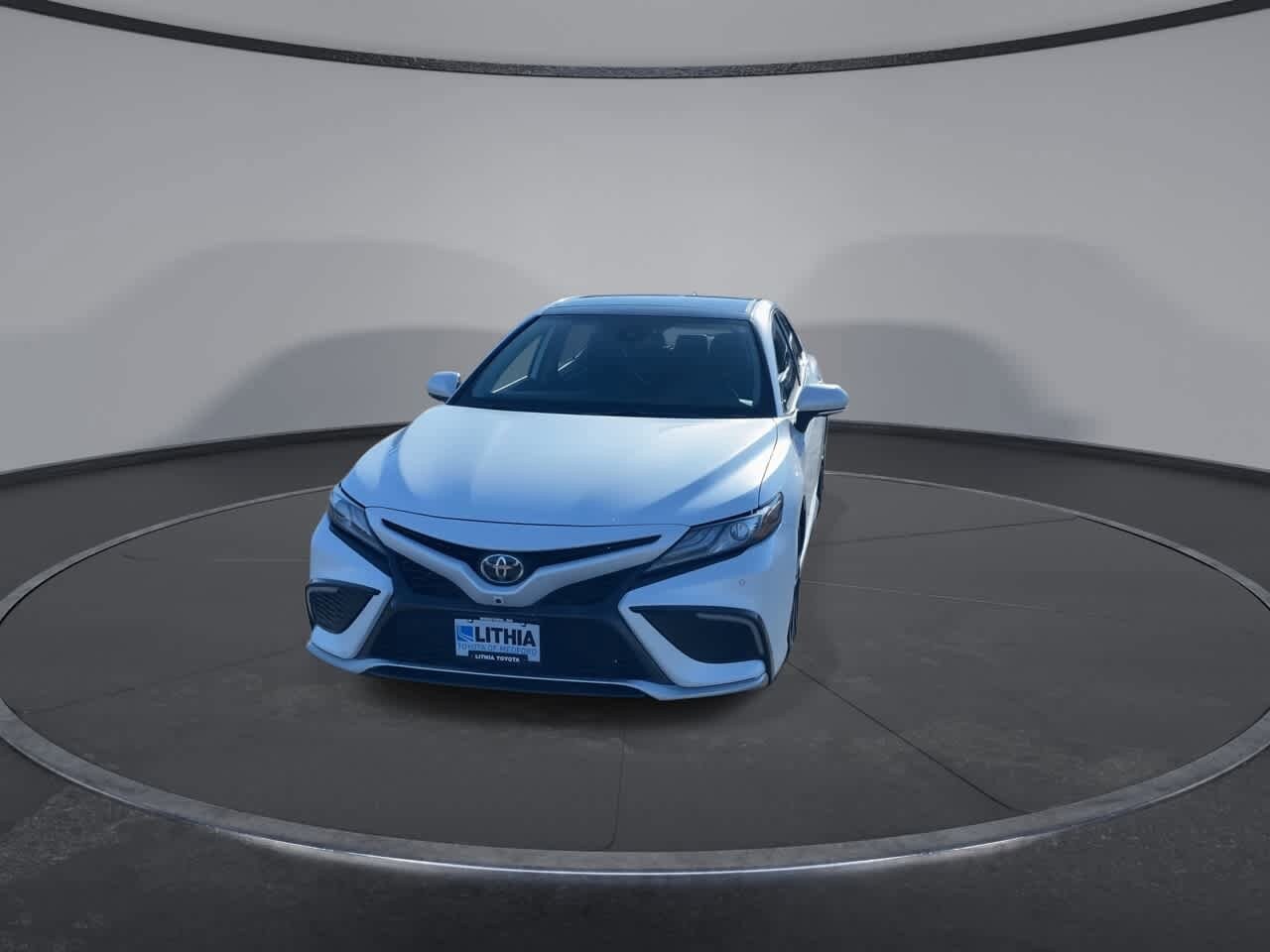 2024 Toyota Camry XSE V6 photo 3