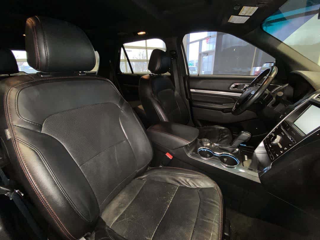 Thumbnail: 2016 Ford Explorer - 28