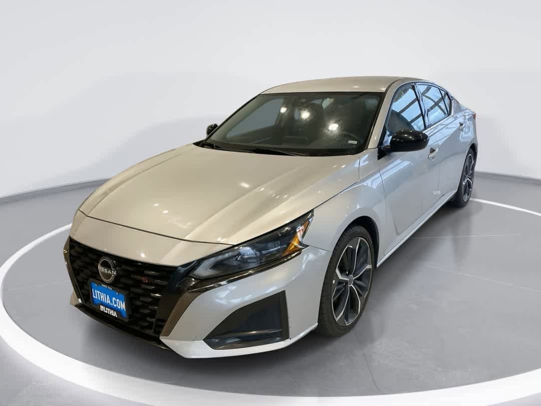 2023 Nissan Altima SR