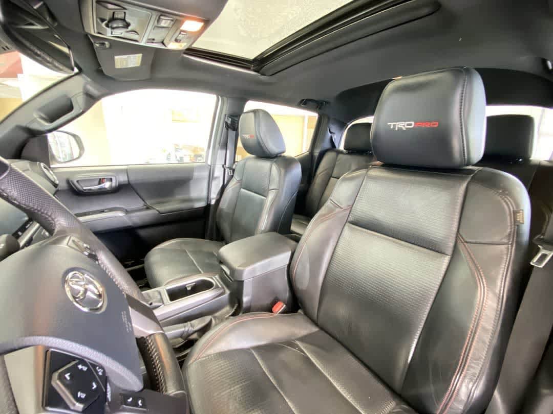 Thumbnail: 2020 Toyota Tacoma - 12