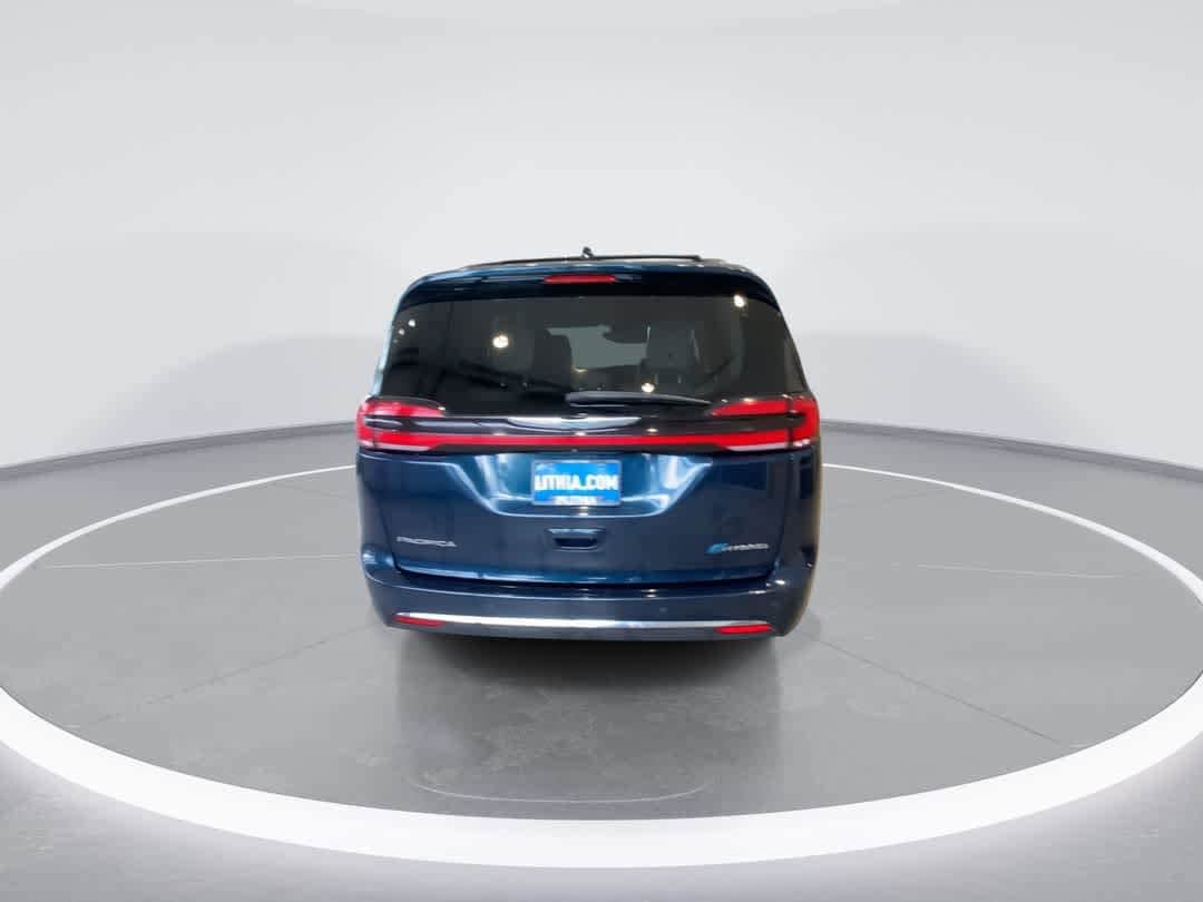 Thumbnail: 2021 Chrysler Pacifica - 7