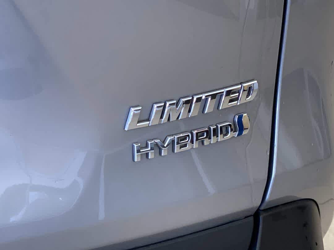 Thumbnail: 2024 Toyota RAV4 - 12