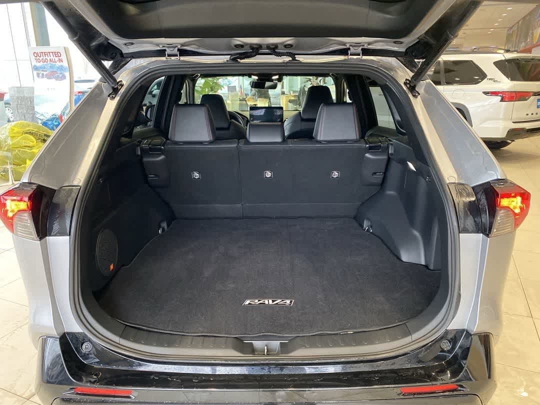 Thumbnail: 2023 Toyota RAV4 - 23