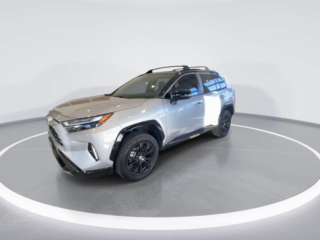 Thumbnail: 2022 Toyota RAV4 - 4
