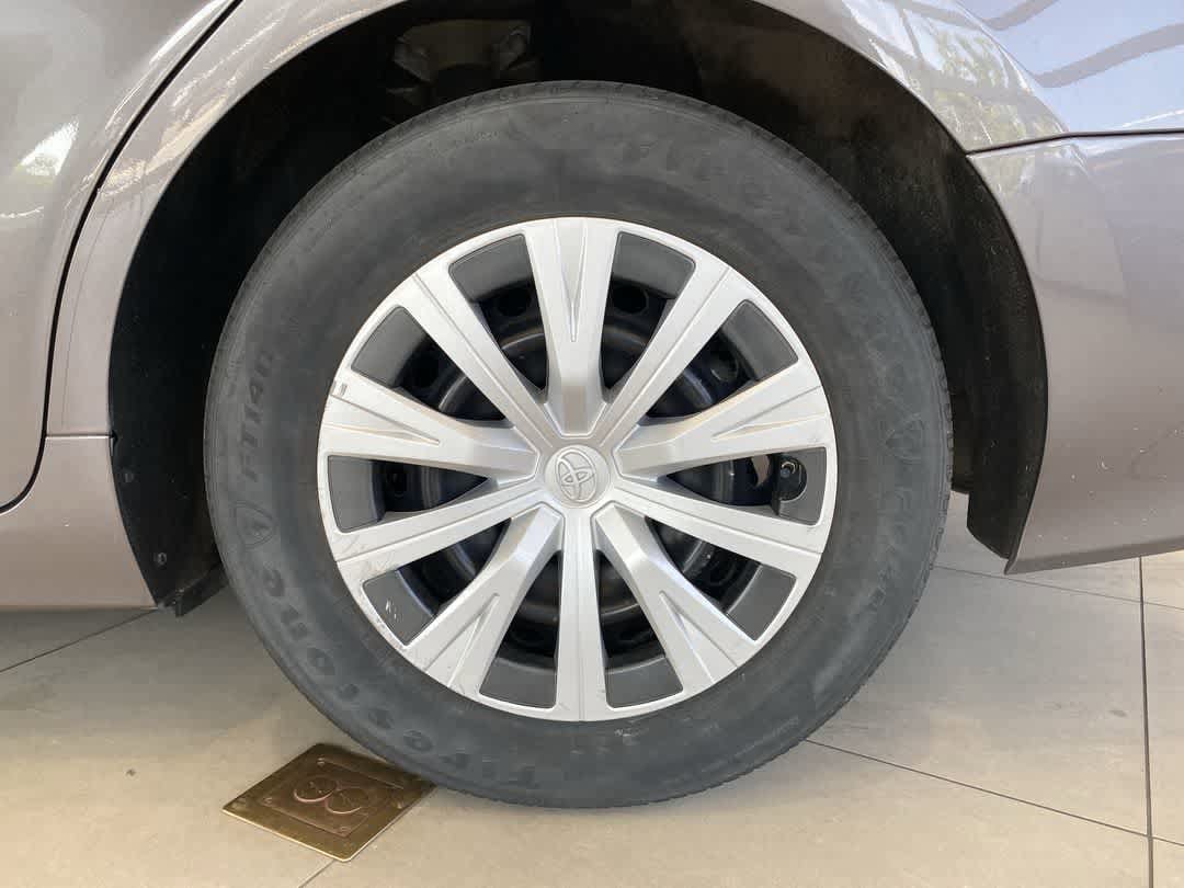 Thumbnail: 2020 Toyota Camry - 12