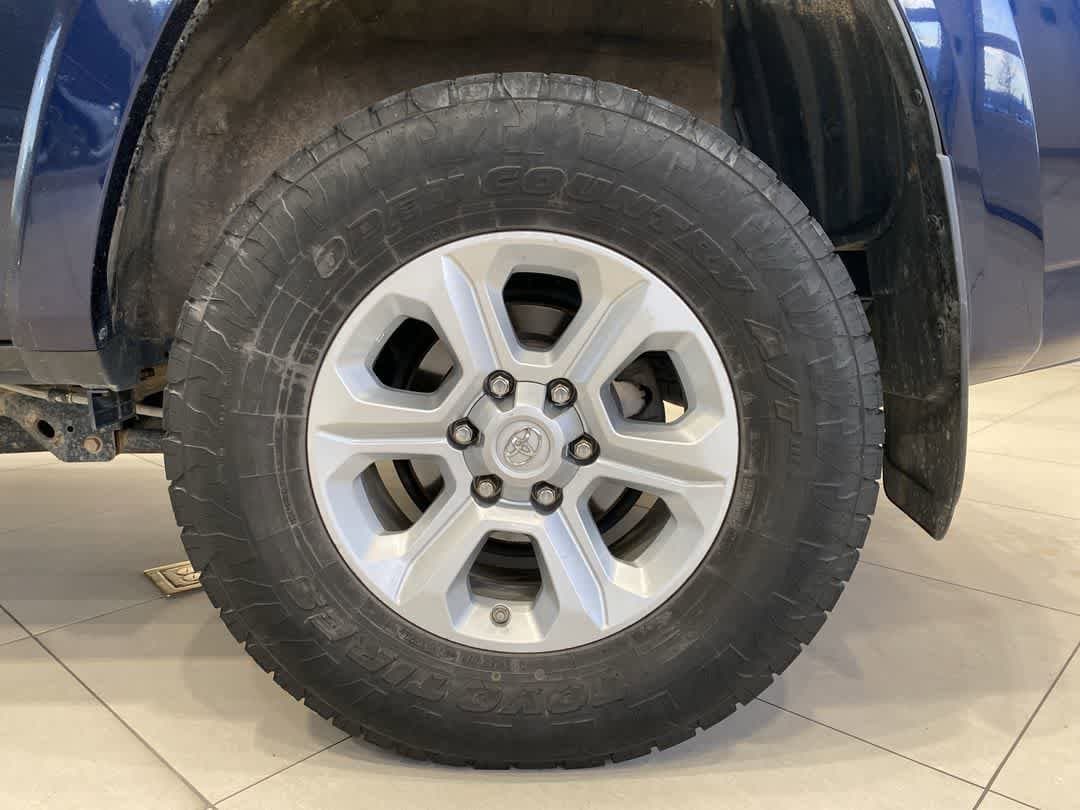 Thumbnail: 2018 Toyota 4Runner - 12