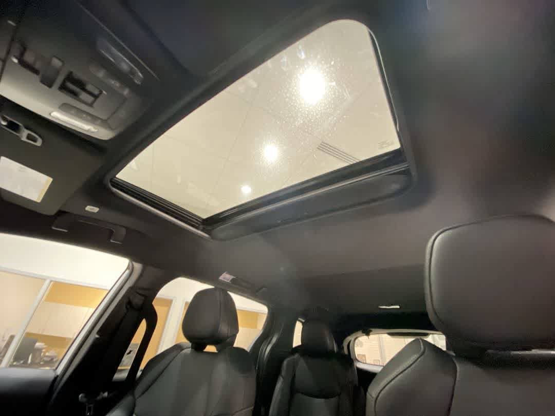 Thumbnail: 2026 Toyota Sienna - 24