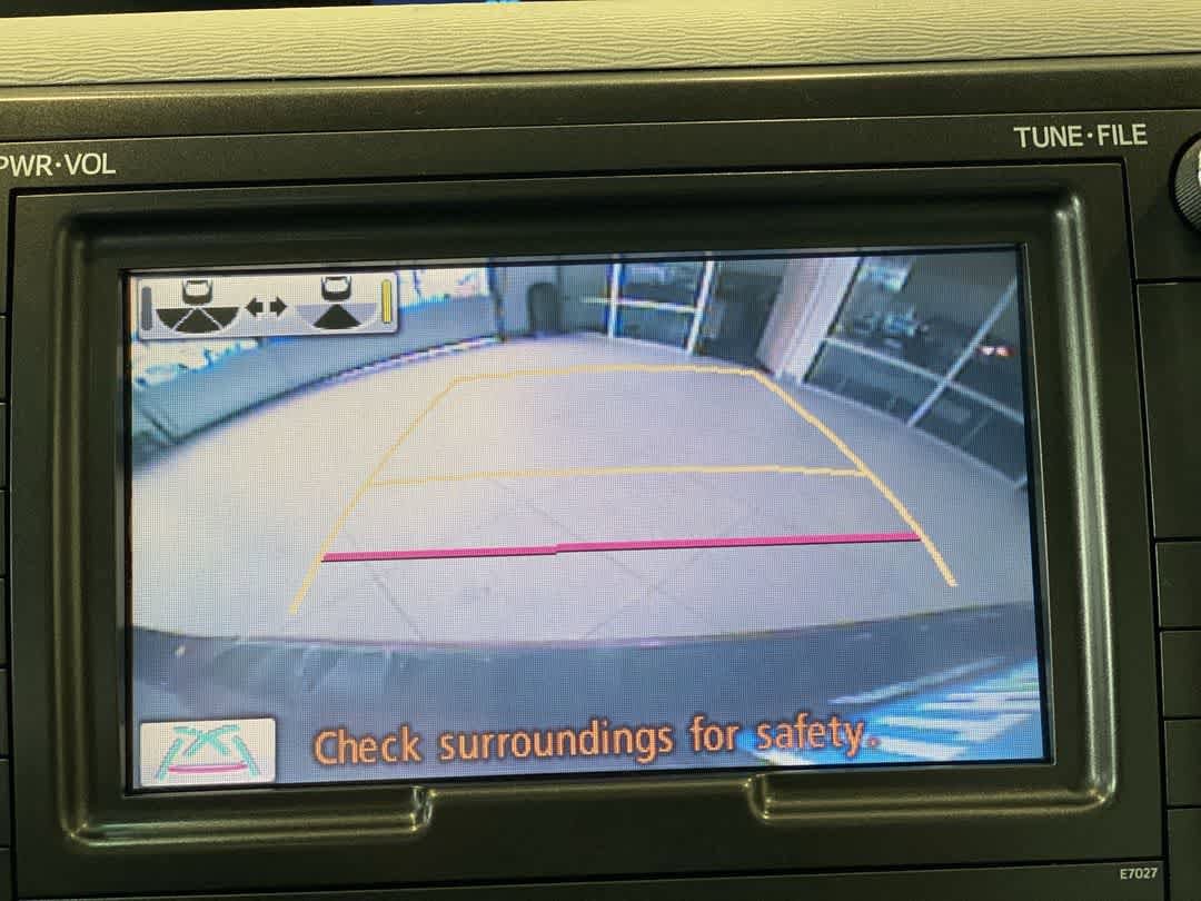 Thumbnail: 2014 Toyota Sienna - 19