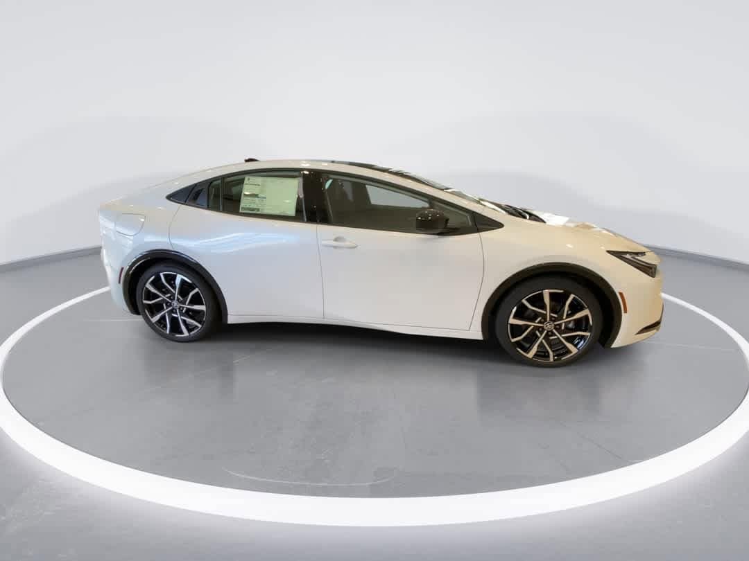 Thumbnail: 2026 Toyota Prius - 9