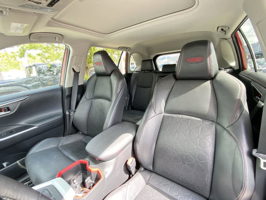 Thumbnail: 2022 Toyota RAV4 - 14