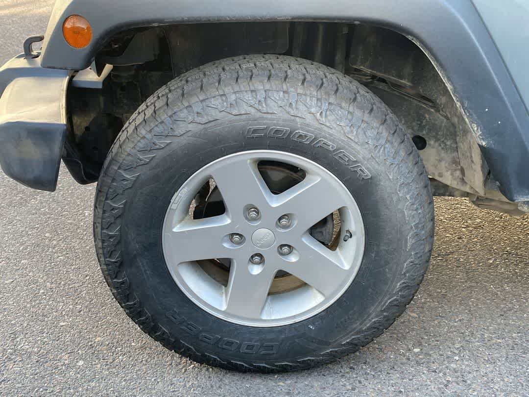 Thumbnail: 2015 Jeep Wrangler - 12